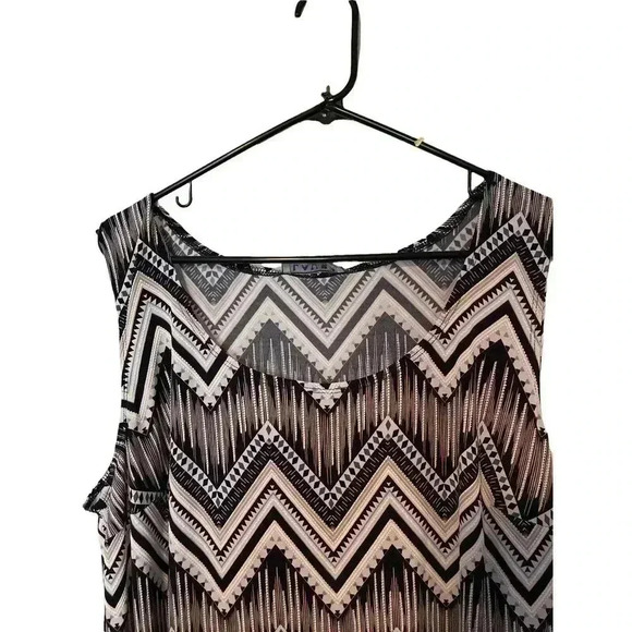 LAURA PLUS SIZE 18 DRESS BLACK AND WHITE - Picture 2 of 3